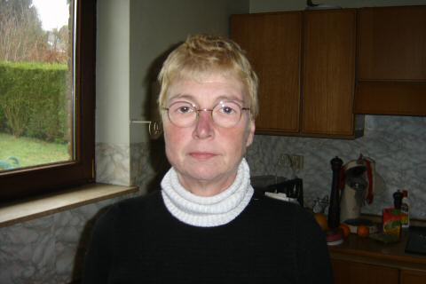 20050211009